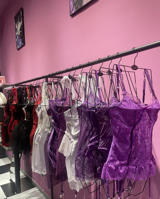 Perfect Red Bra: Find Your Fit with Red Bow